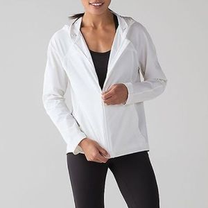 Lululemon / On The Fly Jacket / white / 4 ❌SOLD